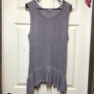 Sleeveless Top XL with Ruffle